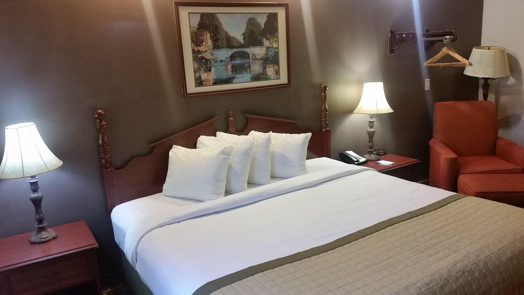 Baymont By Wyndham Lafayette Airport Hotel Bagian luar foto