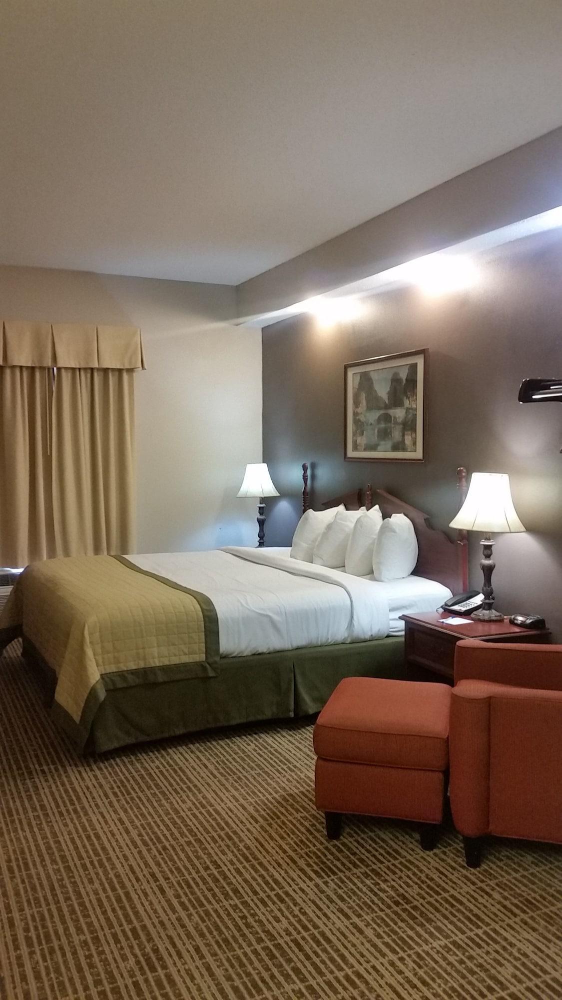 Baymont By Wyndham Lafayette Airport Hotel Bagian luar foto